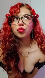 Lily_tk 💕🥺 lily being a little flirty 💕🥺 Pic