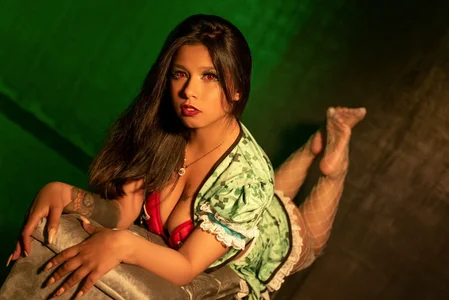 evybubblesのCosplay Minecraft Creeperの 3枚の写真