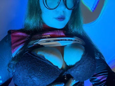 sacha_torres02 🏁f1 hot Pic 2