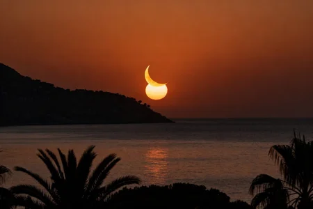 panda_06200 ECLIPSE SOLAIRE NICE Billede