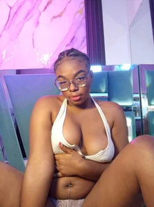 salem_rosee sexy for you Foto 3