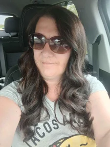 Sexy-Queen-Milf Public Pic 3