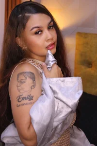 anita_gomez21のIn my roomの 8枚の写真