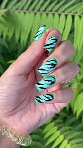 NicoleMun nails Pic 7