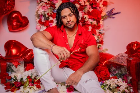 MikeEstevess San Valentine Pic