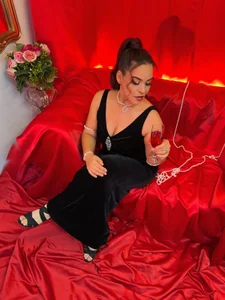 Dare to cross the line… I promise it's worth it 😏 de Lizeth_Bels  7 Imagens