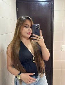 Weekend outfits 🌸 de ElenaGilbertAdams  5 Imagens