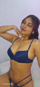 Couplecolombia_gh Blue Pic 5