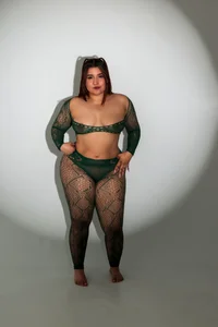 emmacurvy Your favorite luck is here 💚😘 Immagine  4