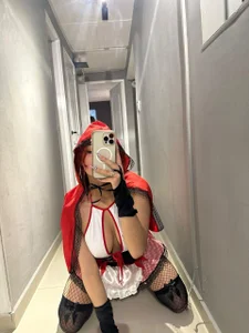 CHERRYY_BOMB_ I AM YOUR HOT LITTLE RED RIDING HOOD 🥵 圖片 2