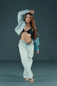 CarolineGraceX Denim chic. Pic 2