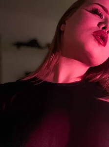 Rare red body aesthetics🍓 de royce_ghost1  6 Imagens