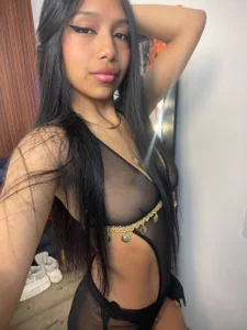 Tianacollins 🔥 Tonight, I want to be your favorite distraction. Bilde 3