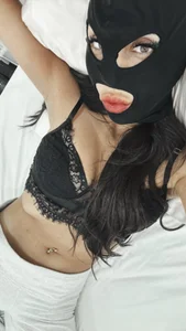 winter_rose33 I love being spoiled 🤤🤍 Immagine  2