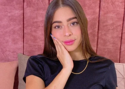 mayleeth_ Me টি ছবি