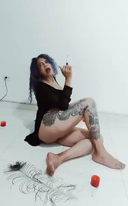 freyadevil333 Wrapped in Sin and Smoke Bilde 4