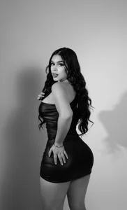 Kathalina_Adams Black and White 🖤🤍 Pic