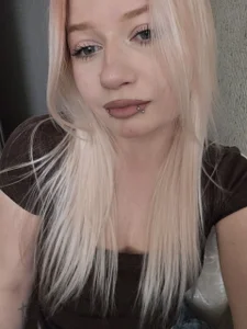 MariYourshaw me and omly me Pic 5