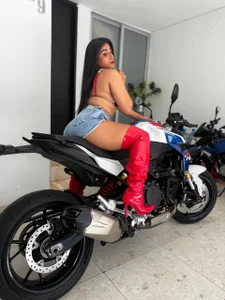 Antonella_Russo1 moto mami Bilde 4