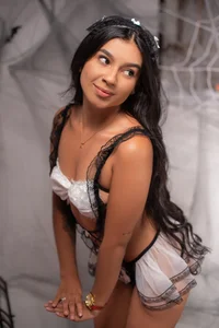 AlyssaRay your sexy maid ♥ Pic 6