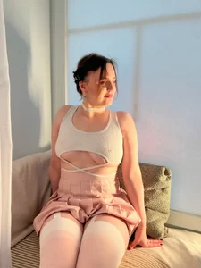 Lella_Ryann_ girl in a miniskirt and stockings Billede 7