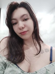 Photos sexy de l’album Emily💕 de RowenaBride : 2