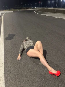 Lady in the night🌚 od MikyVesela  4 snímek