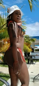 Enjoying my vacation od Emilly_roaa  7 snímek