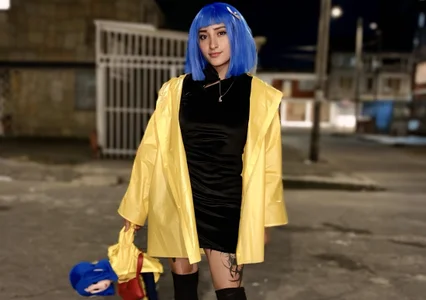 amaracooper_のCORALINE 💙🖤💛🪡の枚の写真