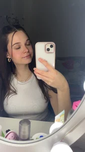 ElenaMariee kullanıcısının i AM 😌 albümü -  4 fotoğraf