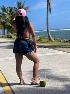 alexaa_walker: Sexy on the beach.. ( 3 фото)