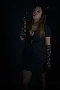 SallomeWildeのsmoke fetishhhの 8枚の写真