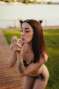 IvonneJoy #420girl 🍁 Immagine  2