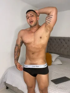 hey od frank_myles  snímek