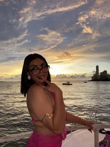 zui_lu kullanıcısının Loving the sunset🫧🐚🌅🪸🐠 albümü -  4 fotoğraf