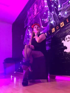 Dayse_Harrison happy hallowen friends Pic 7