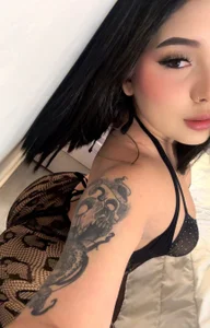 SpicySugar_ A very cute kitten 🐈‍⬛🔥 Foto 2