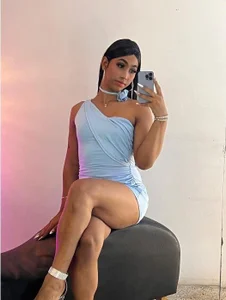 Alissemasiel My happy birthday 😍🥰💋💖 รูป 