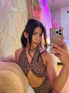 Your body in this image is pure temptation 😈 de AlinaSweett  2 photos