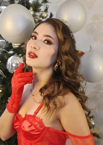 Lee_Haneul A daring touch for a Christmas that's hotter than 圖片 4