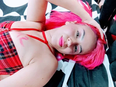 Naty_slavedoll Love my pink hair Pic 4