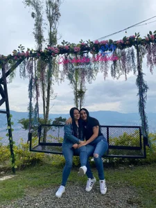 Girls_hot_2 Love in the air Immagine  3