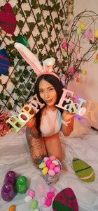 Charlot_Vega_ 🍭 Confessions of a spoiled bunny 🐇 Pic 4