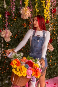 HannaRed_ Beautitful like ur favorite flower🥵🥵🥵  4. fénykép