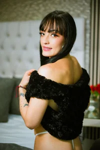 ChloeyBlack Alluring 😈 Εικόνα 3