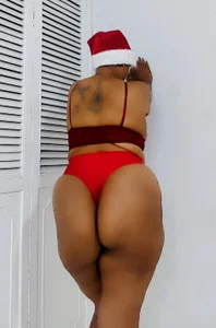 TiffantyAndStacy kullanıcısının sexy christmas stacy albümü -  5 fotoğraf