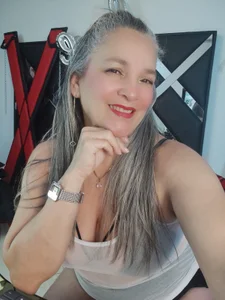 miisevvie_: Sexy mommy 🥵🔥 ( 8 фото)