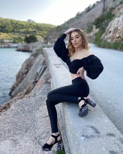 MissEvelynGlow Public  2টি ছবি