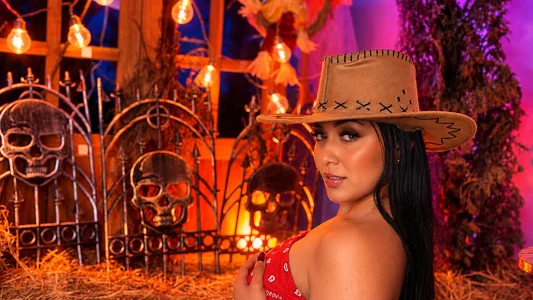 shanty_cole 🤠👻 Save This Cowgirl! Every ❤️ Gets Me Out of the Haunted Cornfield"? Pic 6