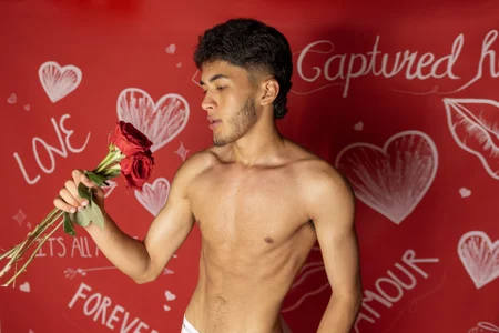 ❤️‍🔥 I’m Not Cupid… I’m the Temptation 🔥 de Tylerffoxx  4 photos